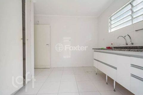 Image 10 - 882513