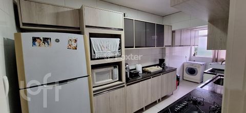 Image 3 - 882517