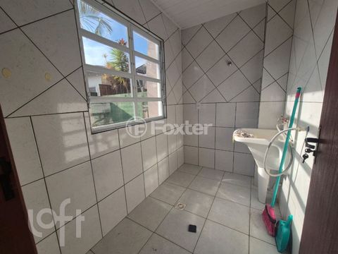 Image 7 - 882519