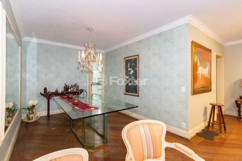 Image 7 - 882528