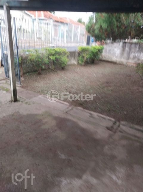 Image 8 - 882541