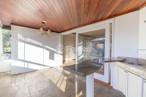 Image 9 - 882548