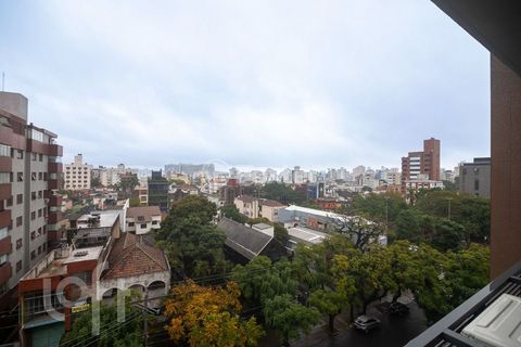 Image 11 - 882607