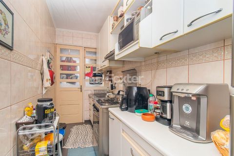 Image 5 - 882615