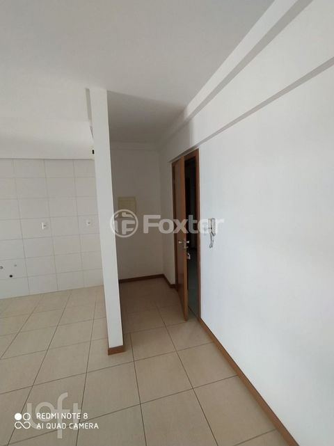 Image 3 - 882616