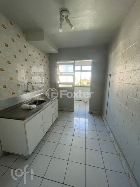 Image 4 - 882623