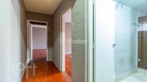 Image 8 - 882623
