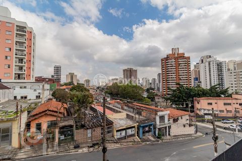 Image 14 - 882631