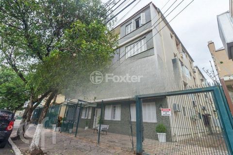 Image 10 - 882641