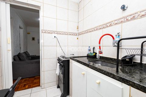 Image 7 - 882643