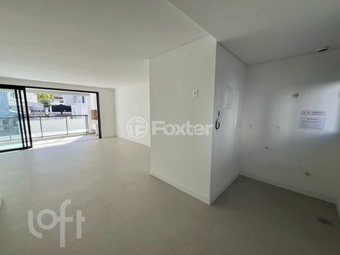Image 6 - 882647