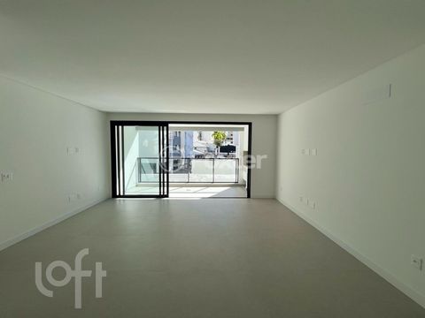 Image 7 - 882647