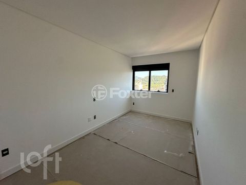 Image 7 - 882662