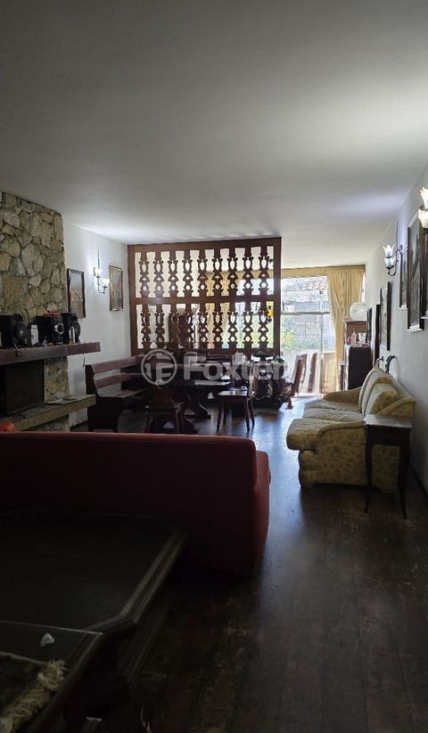 Image 3 - 882669