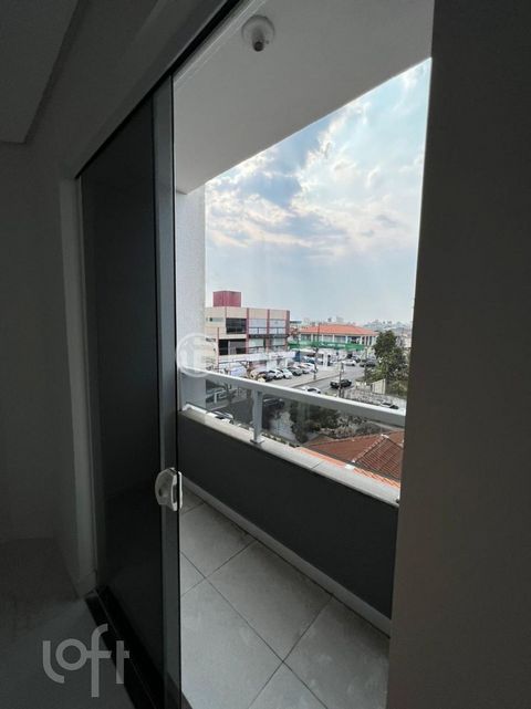 Image 16 - 882672