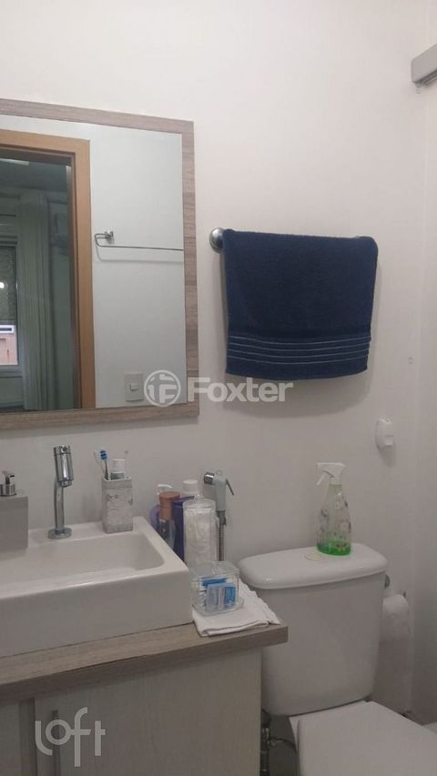 Image 9 - 882674