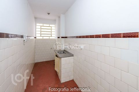 Image 14 - 882690