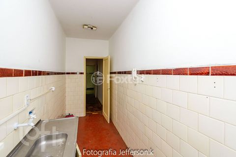 Image 3 - 882690