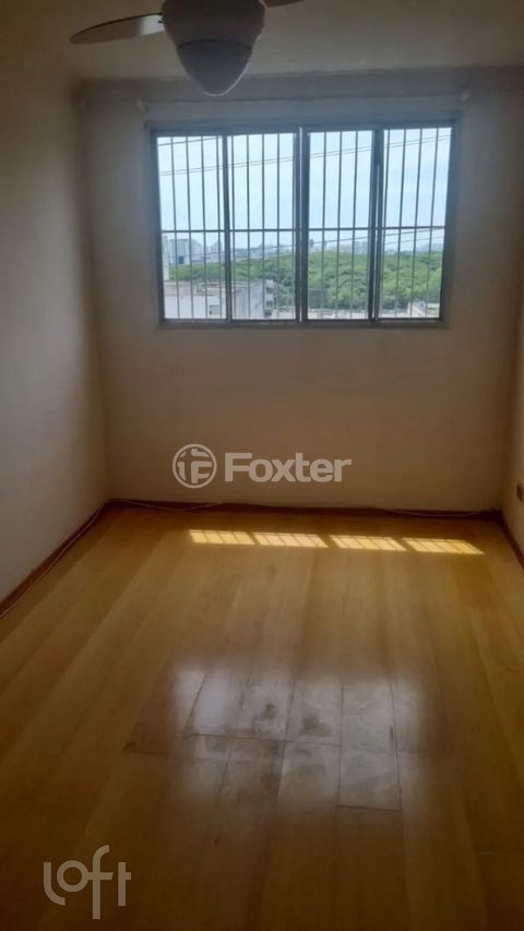 Image 7 - 882694