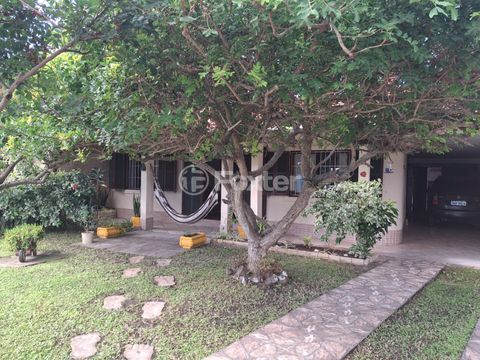 Image 4 - 882699