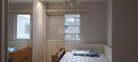 Image 7 - 882704