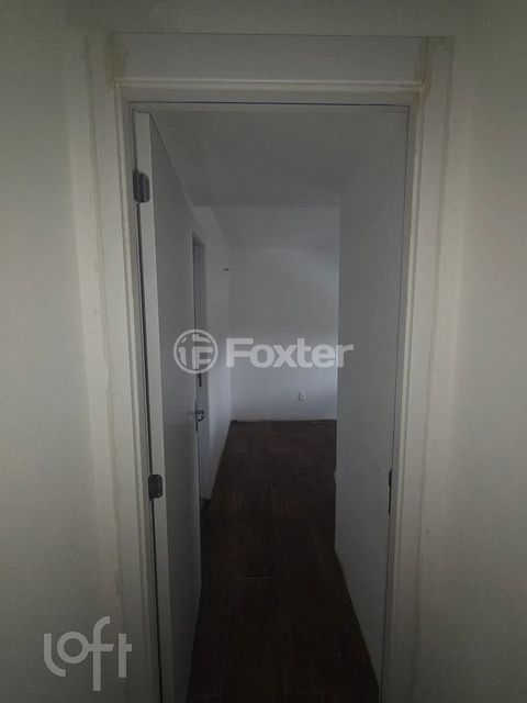 Image 7 - 882709
