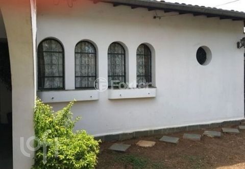 Image 16 - 882713