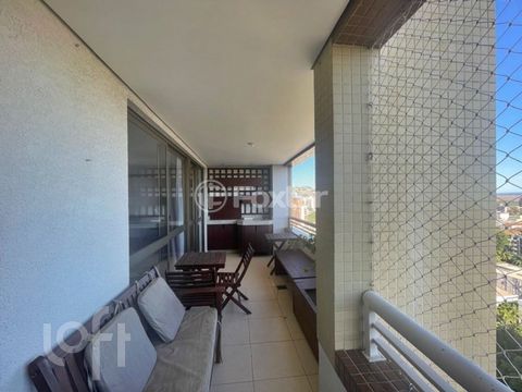 Image 1 - 882714