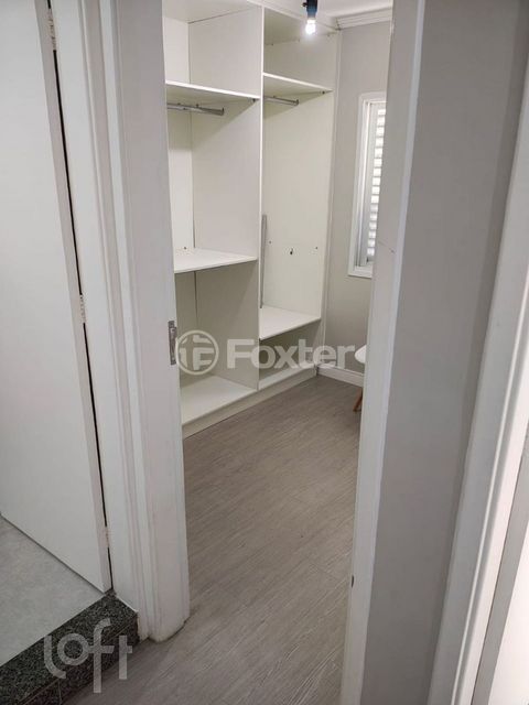 Image 17 - 882715