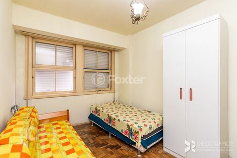Image 8 - 882716