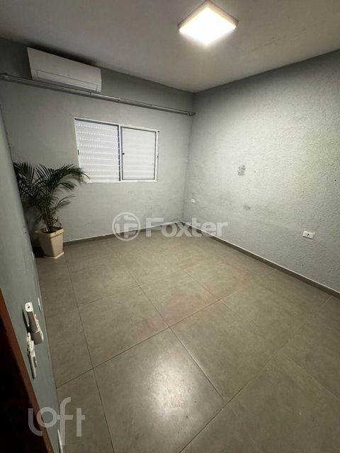 Image 6 - 882721