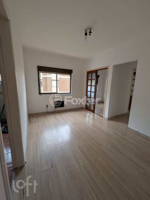 Image 7 - 882726