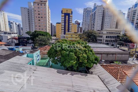 Image 4 - 882729