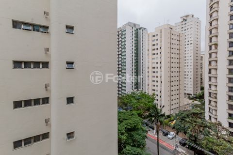 Image 2 - 882736