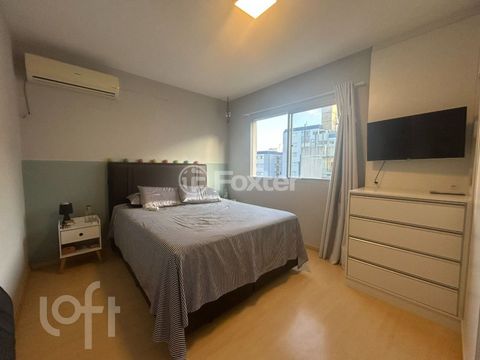 Image 7 - 882738