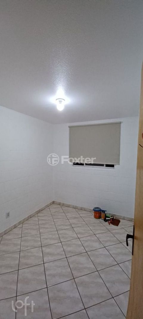 Image 8 - 882739