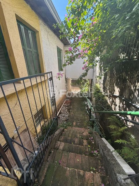 Image 4 - 882741