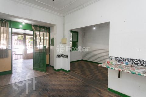 Image 10 - 882741