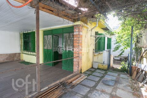 Image 7 - 882741