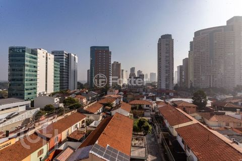 Image 15 - 882743