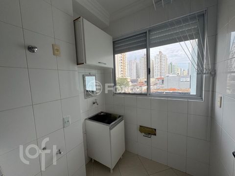 Image 4 - 882744
