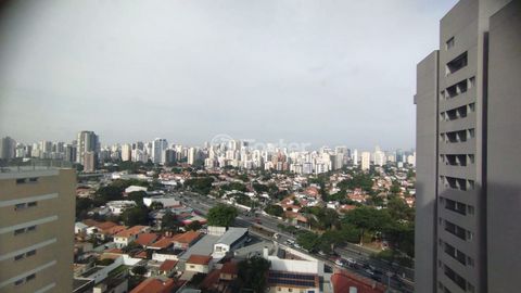 Image 17 - 882745