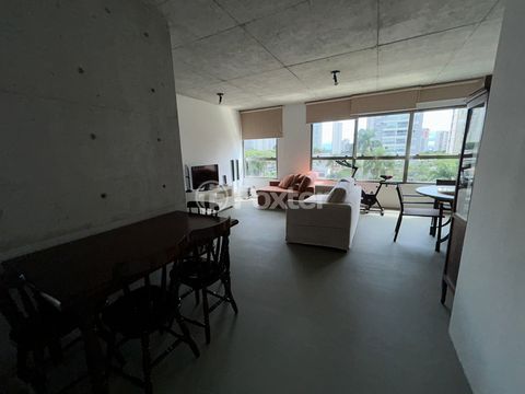 Image 2 - 882747