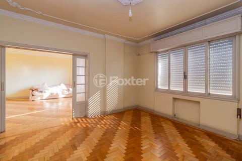 Image 7 - 882748