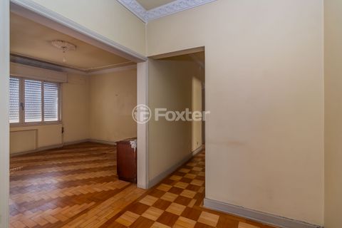 Image 11 - 882748