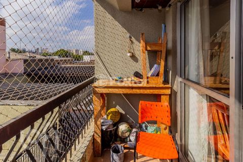 Image 4 - 882751