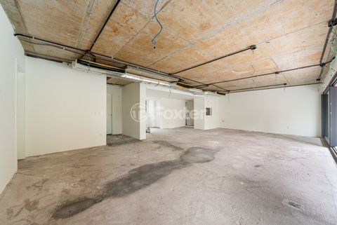 Image 4 - 882758