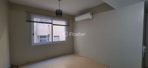 Image 1 - 882789