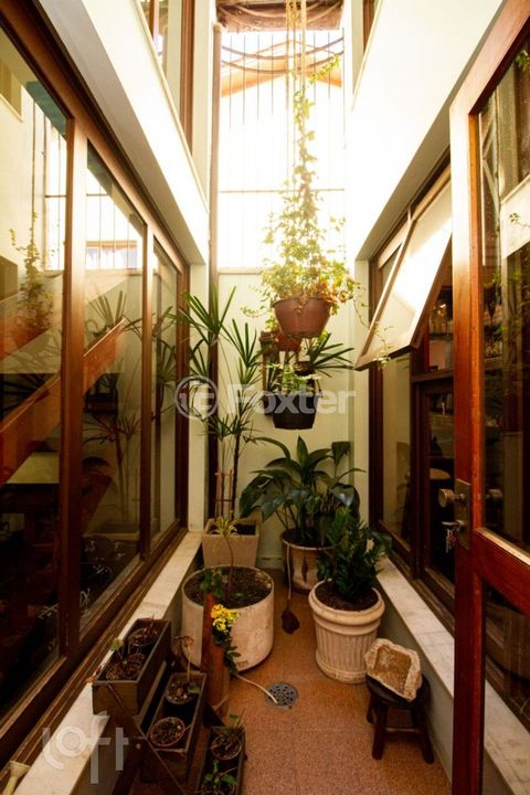 Image 6 - 882793