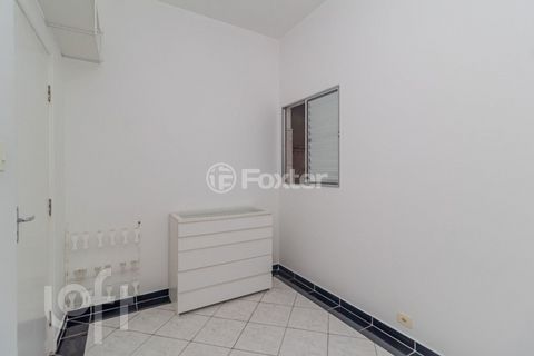 Image 7 - 882797